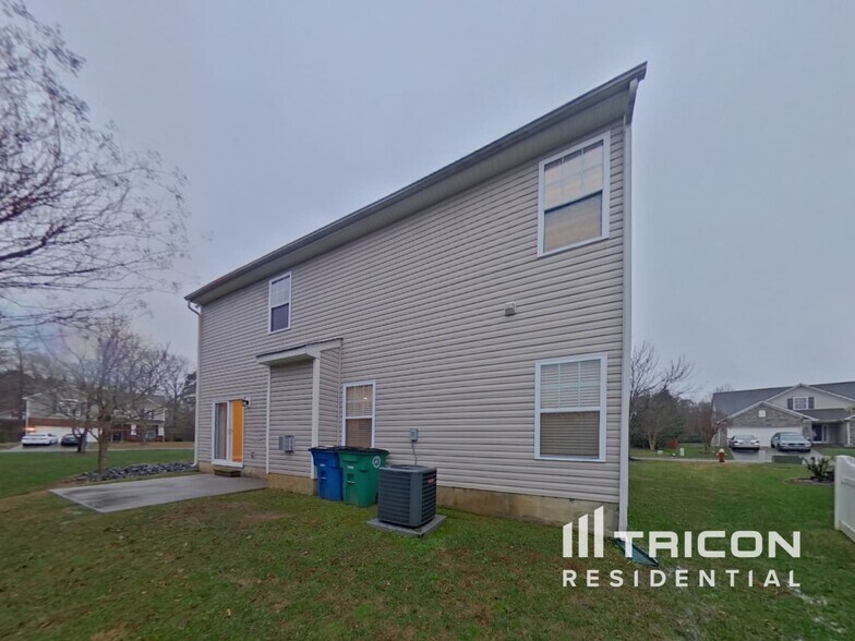 Building Photo - 4105 Lawrence Daniel Dr