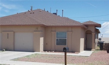 Building Photo - 4213 Volcanic Ave