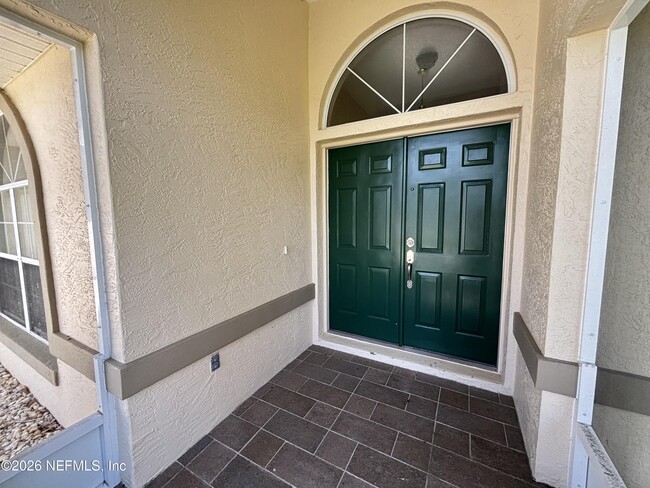 Building Photo - 20 Clarendon Ct N