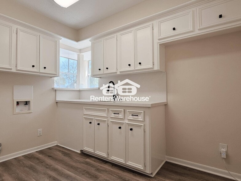 Building Photo - 16627 Aldenham Pl