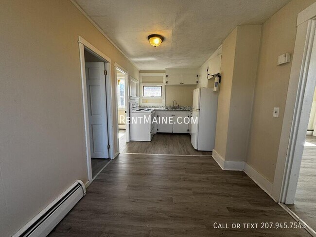 Building Photo - 24 Green St