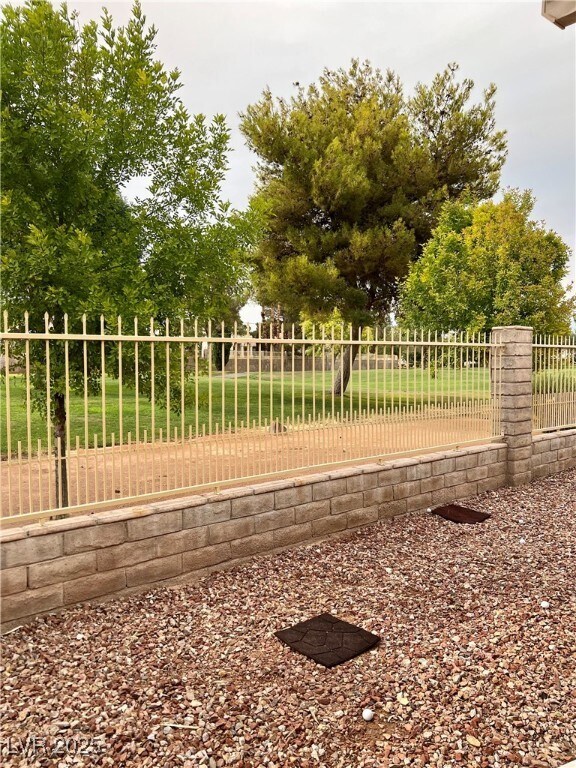 Building Photo - 5133 Future Dr