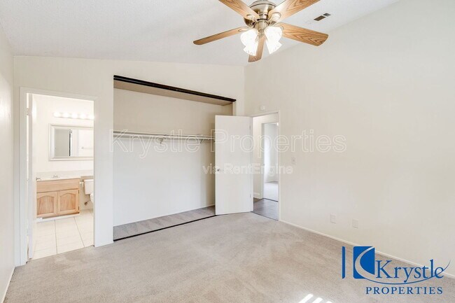 Building Photo - 1366 Matthew Dr