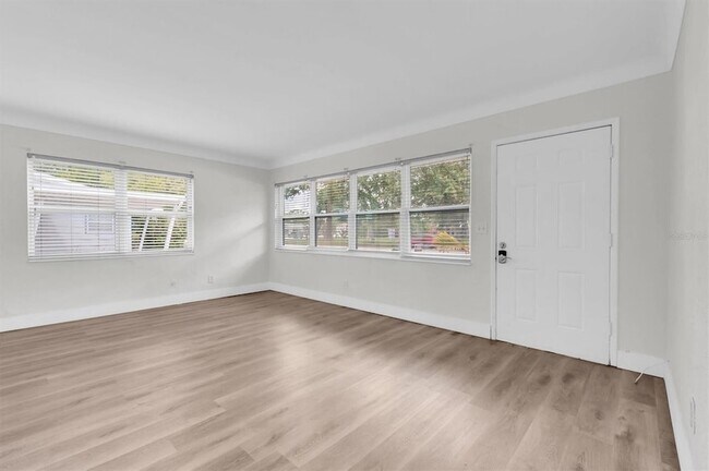 Building Photo - 5442 9th Ave N