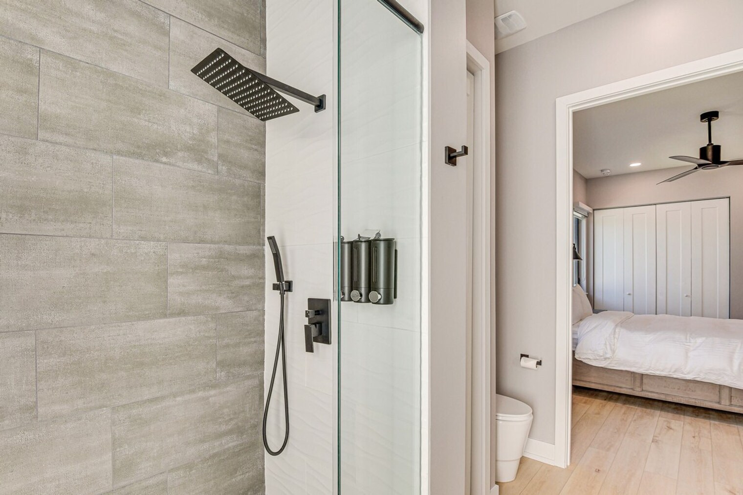 Building Photo - 118 Via Madrid Dr