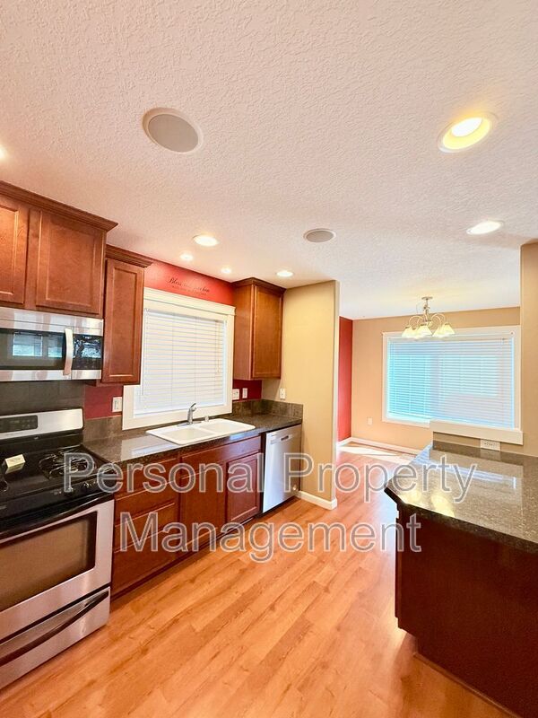 Building Photo - 5322 NE 95th St