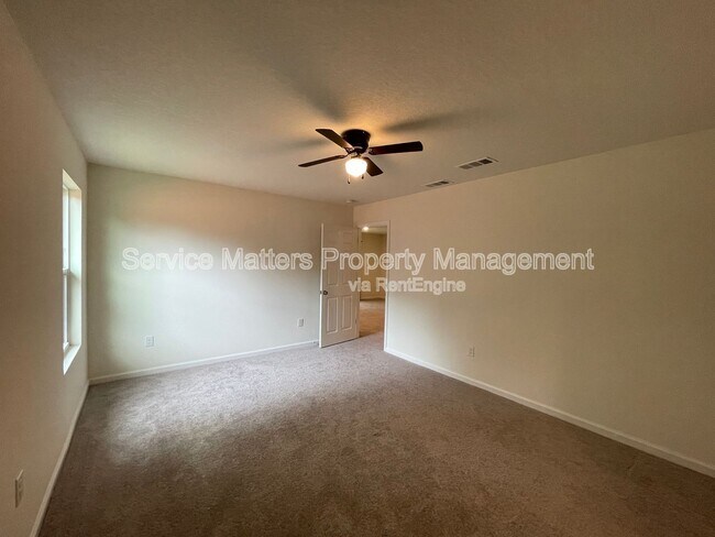 Building Photo - 6521 June Bug Dr