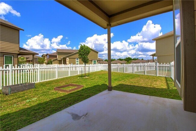 Building Photo - 2014 Barker House Cv