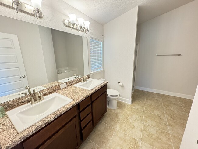 Building Photo - Coming Soon! Beautiful 4 Bedroom 2 Bathroom Single Family in Winter Haven Gated Community