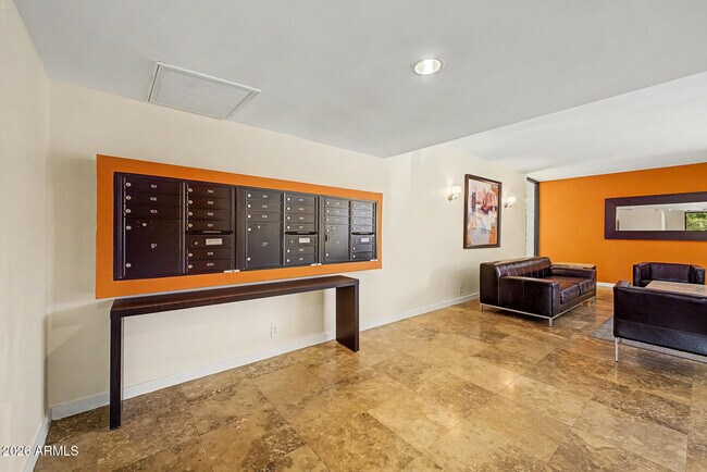Building Photo - 3600 N 5th Ave