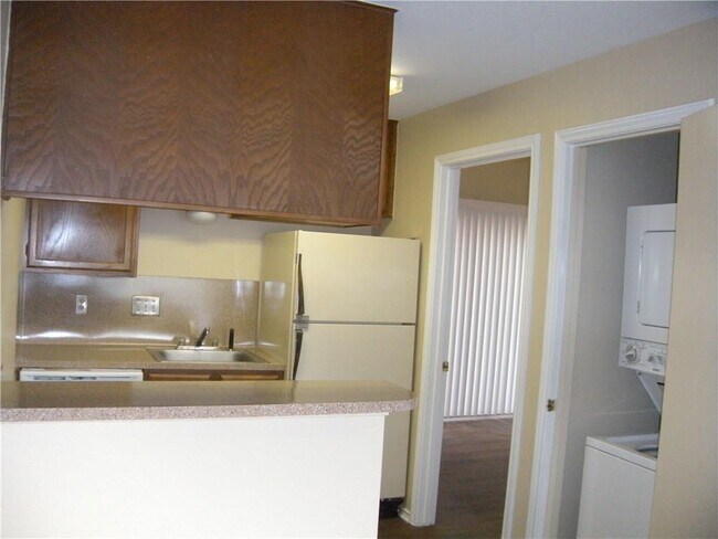 Building Photo - 601 Nelray Blvd