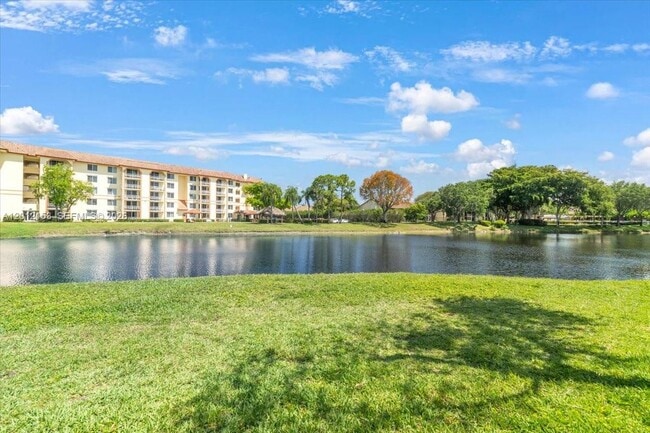Building Photo - 1234 S Military Trail