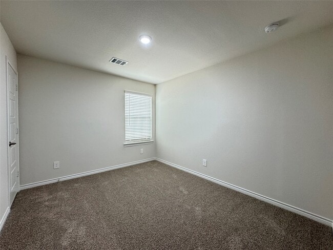 Building Photo - 2901 Bald Eagle Blvd