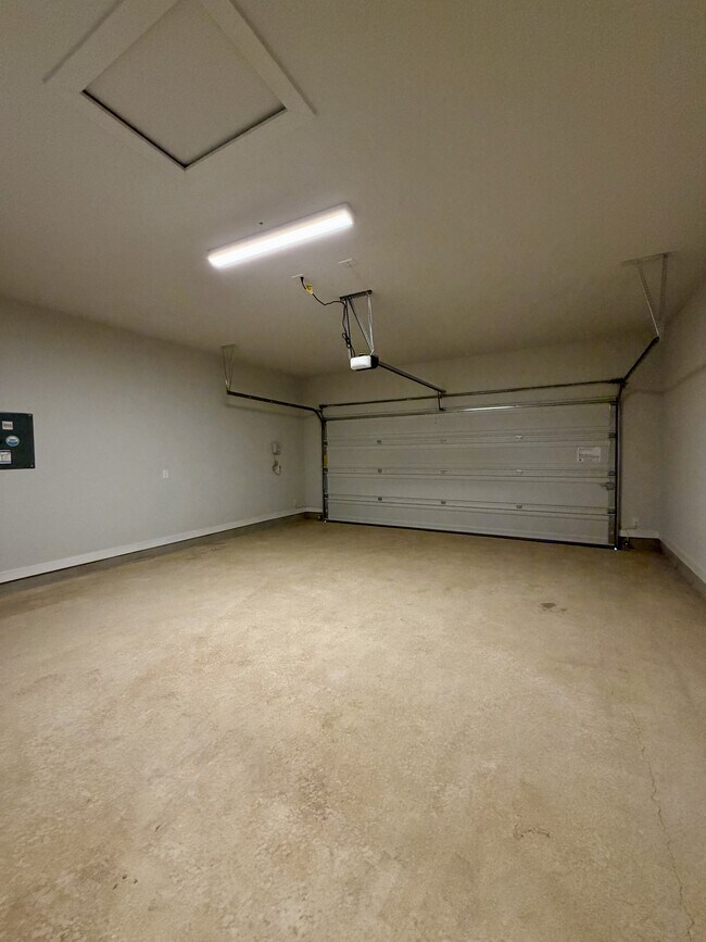 Building Photo - 14427 Inspiration Pt