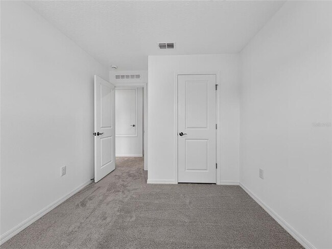 Building Photo - 3004 Jessamine Dr