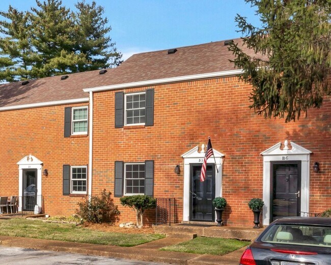 Building Photo - Live just minutes from the charm and excit...