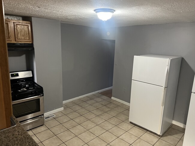 Building Photo - 1306-1 McCulloh St