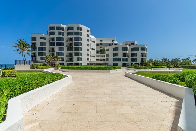 Building Photo - 2565 S Ocean Blvd