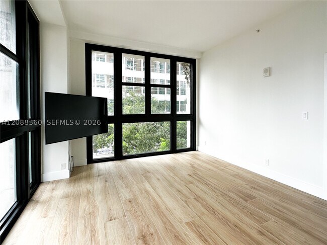 Building Photo - 111 E Flagler St