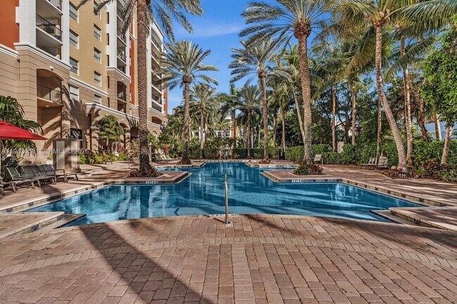 Building Photo - 17100 N Bay Rd