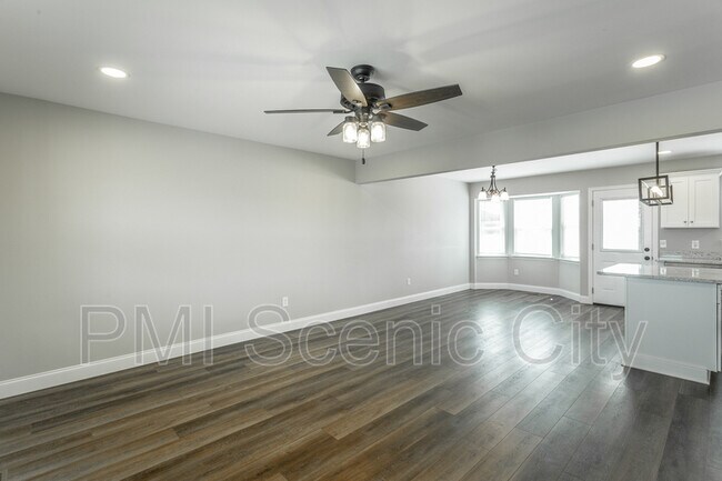 Building Photo - 8128 Fallen Maple Dr