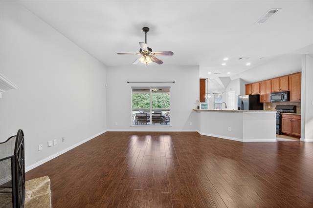 Building Photo - 8216 Shasta Dr