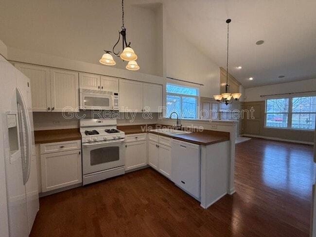 Building Photo - 2481 Hearthstone Dr