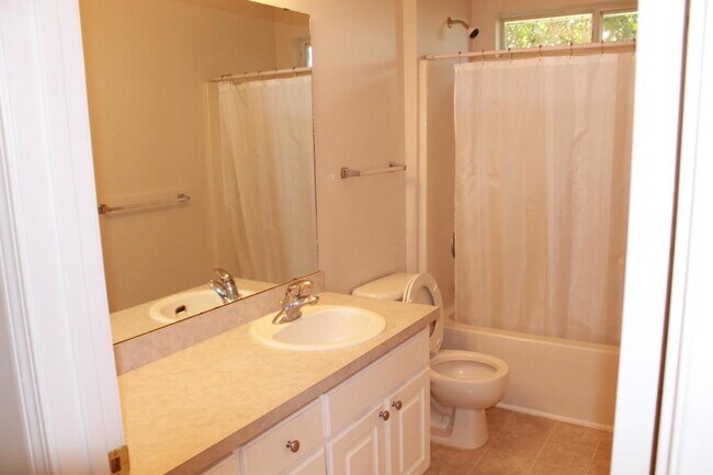 Building Photo - 1606 Trent St