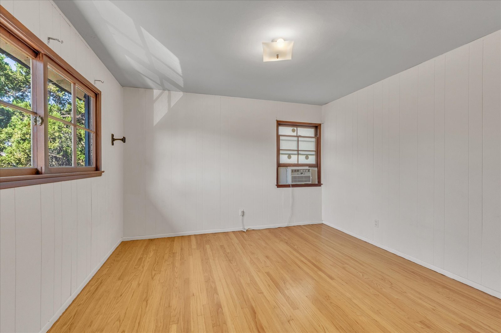 Building Photo - 16553 Hartsook St