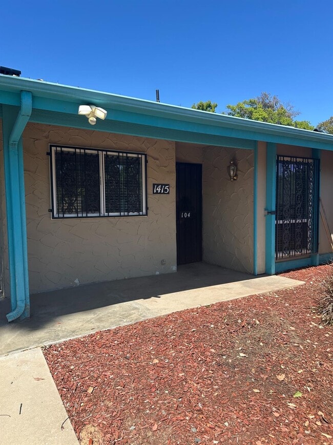 Building Photo - 1415 E Rialto Ave