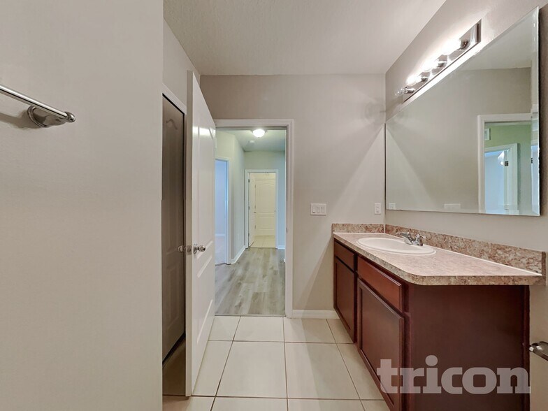 Building Photo - 244 Hamlet Rd