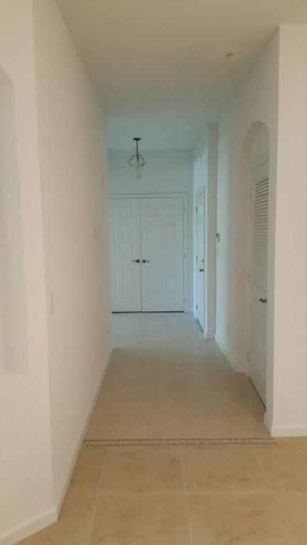 Building Photo - 3000 Laurel Park Ln