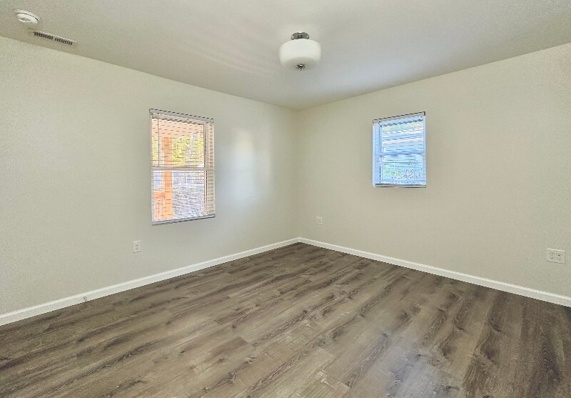 Building Photo - 604 Homeland Ave