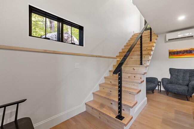 Building Photo - 70 Greystone Ln