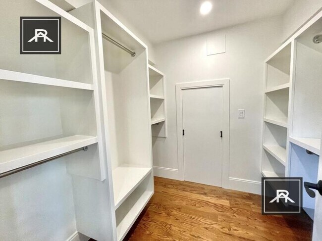 Building Photo - 3 bedroom in Brighton MA 02135