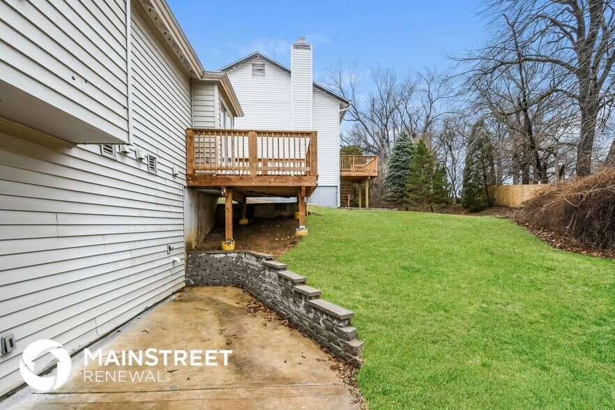 Building Photo - 5354 Trailview Dr