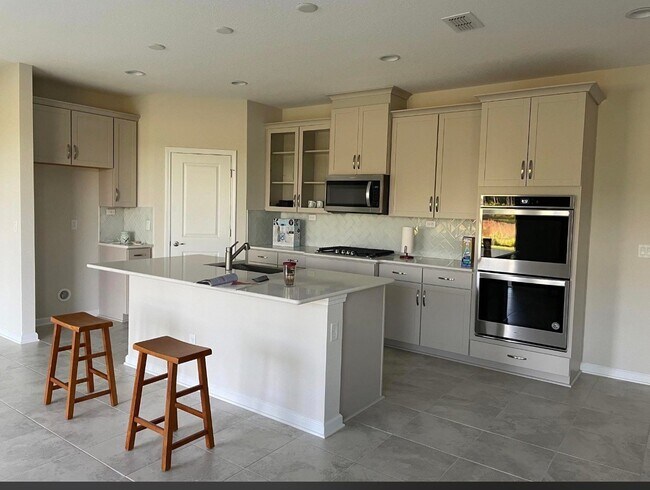 Building Photo - 75867 Saffron Ln