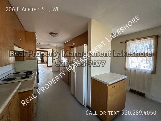 Building Photo - 206 E Alfred St