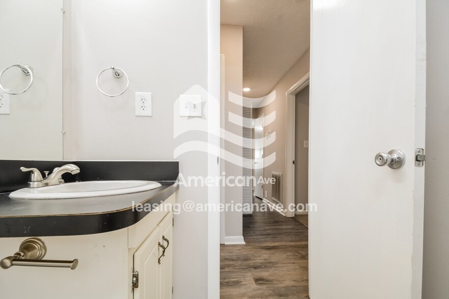 Building Photo - 1609 Hickoryridge Ct