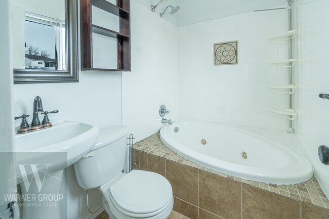 Building Photo - 1269 Cree Dr