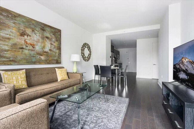 Building Photo - 555 10th Ave