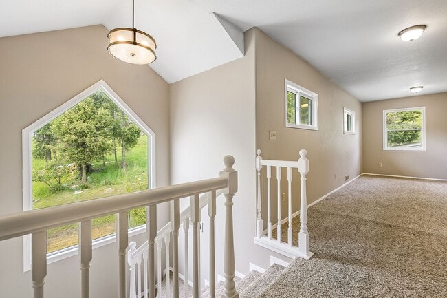 Building Photo - Private Country Living on 20 Acres in Somers