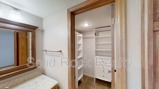 Building Photo - 2114 Sable Chase Dr