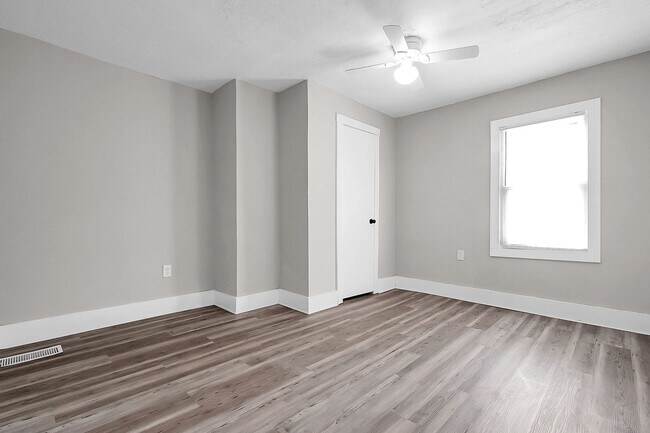 Building Photo - Newly Updated 2 Bedroom Home – Bright, Modern, and Move-In Ready!