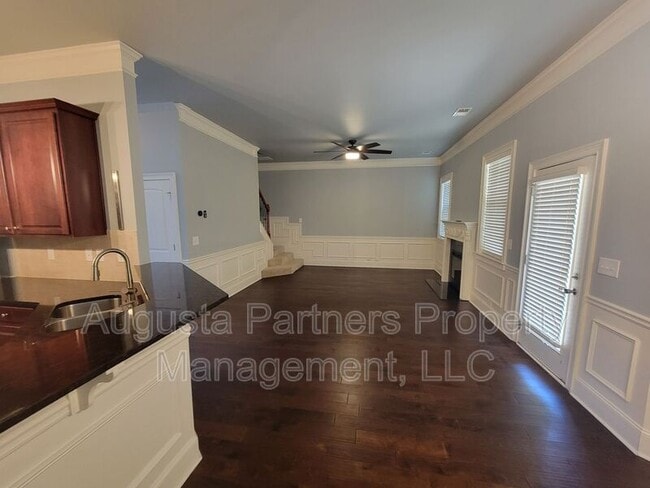 Building Photo - 325 Bellhaven Dr