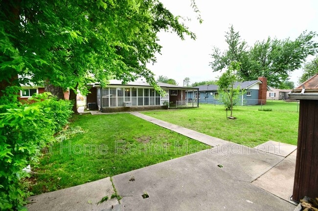 Building Photo - 3707 E 29th St