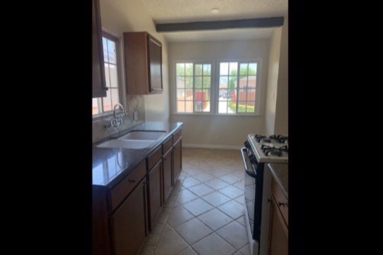 Kitchen - 2339 N Naomi St