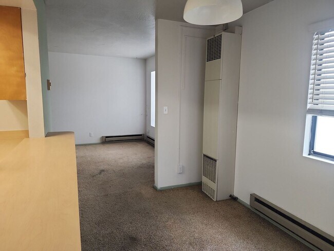 Building Photo - 171 College Way