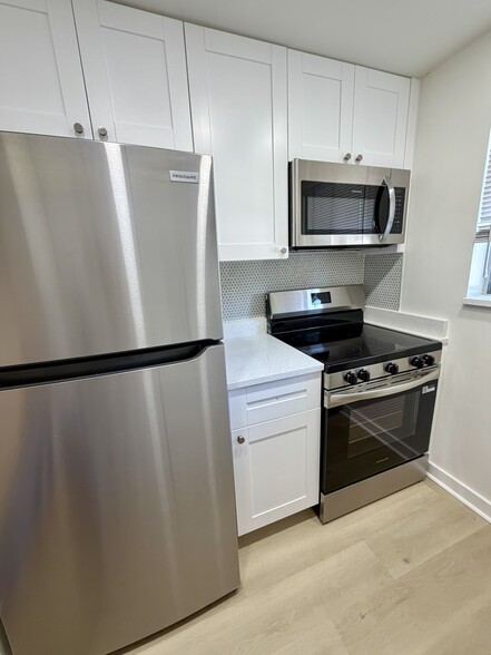 Galley Kitchen - 306 E Ocean Ave