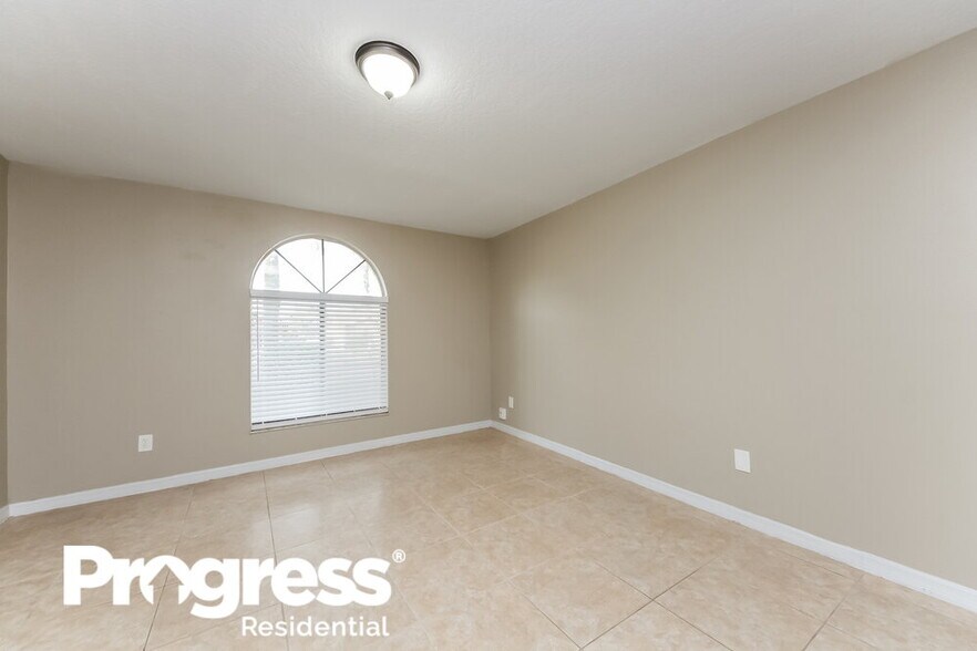 Building Photo - 2782 Muscatello St